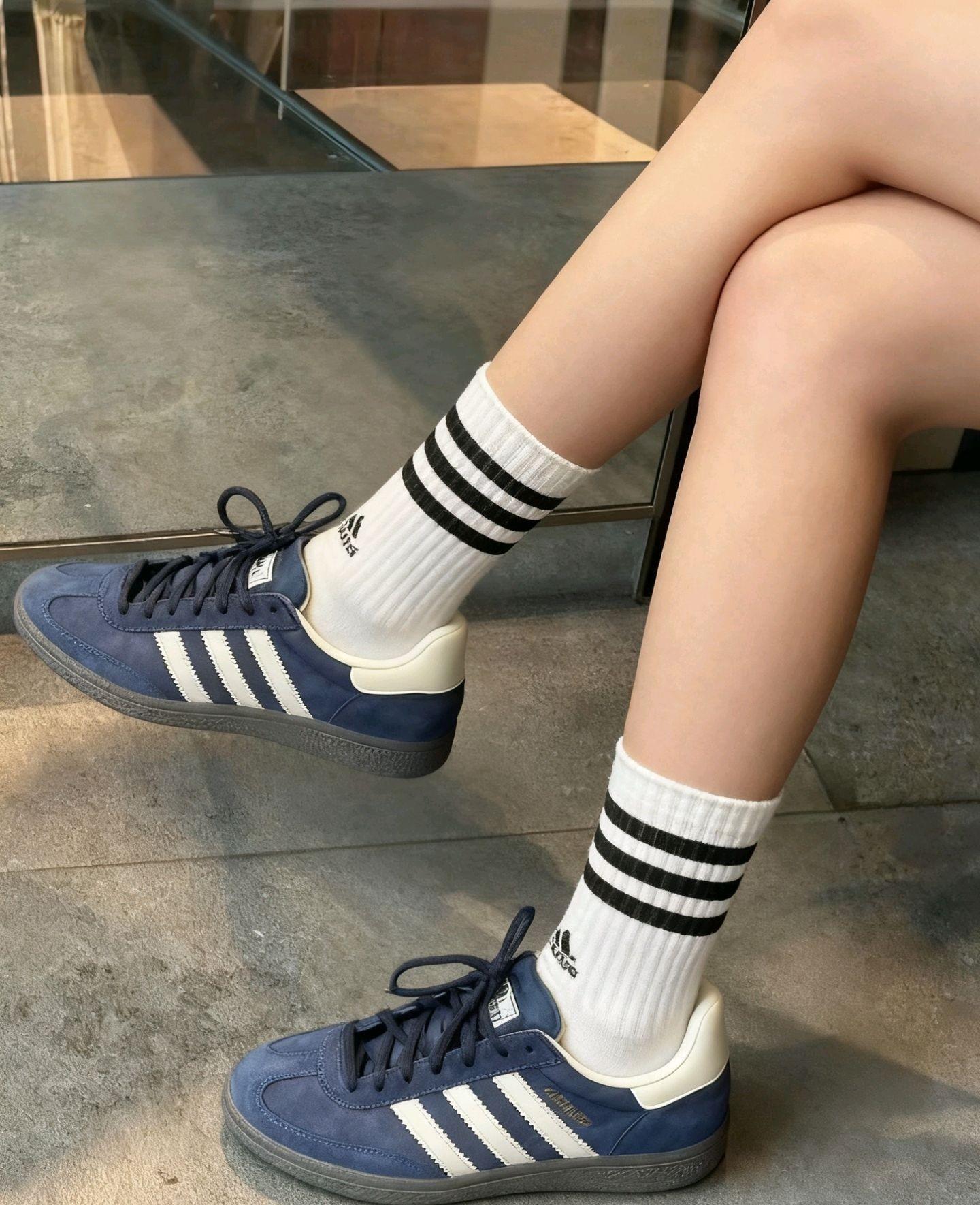 adidas originals HANDBALL SPEZIAL 绒面革 舒适百搭德训鞋 T头鞋
